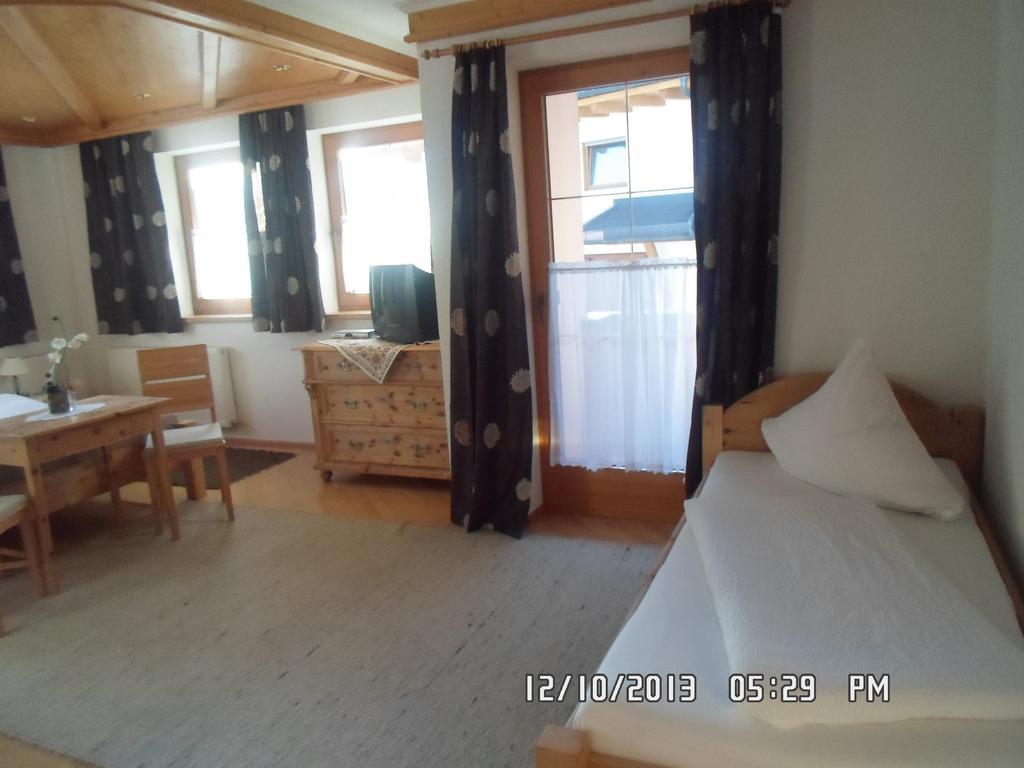 شقة Haus Kroell Elisabeth زيل أم زيلر الغرفة الصورة
